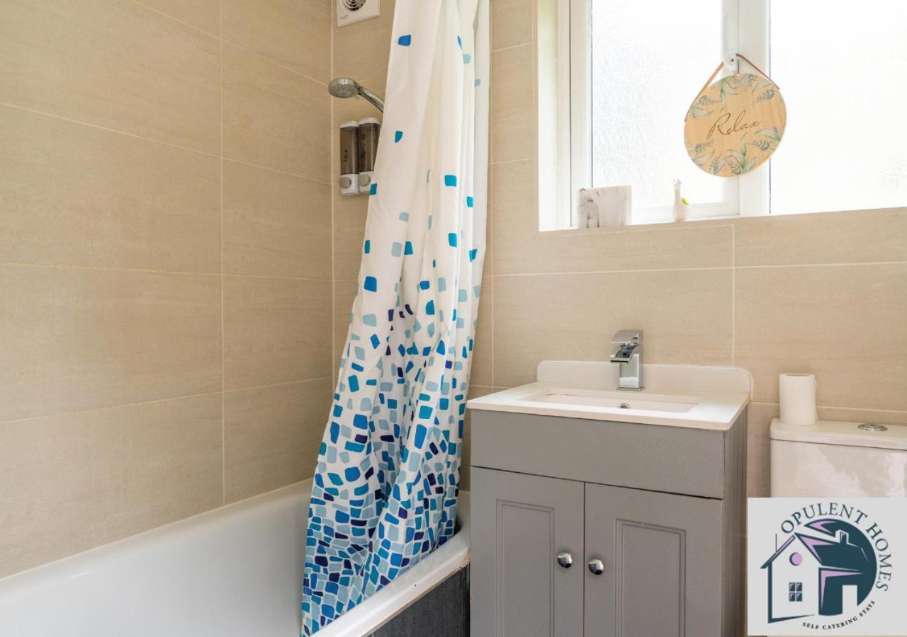 Vila Contractors Pad - 4 Bed Town House - Cent Reading - Free Parking Exteriér fotografie